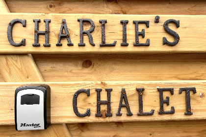 031 Charlies Chalet