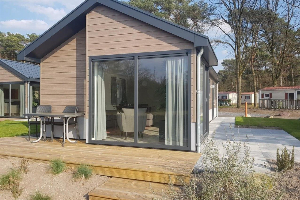 Chalet voor 4 personen op waterrijk park