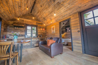 010 Be Chalet