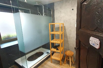 005 Les Pierris near F1 circuit