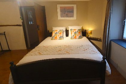 020 Les Pierris near F1 circuit