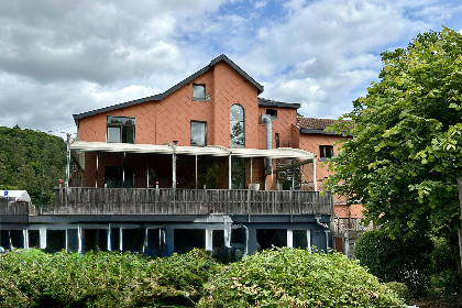 052 Aux Berges du Lac