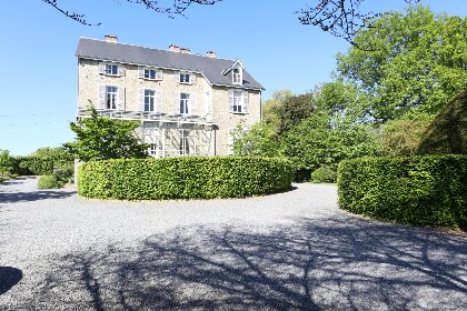 037 Chateau Vallez