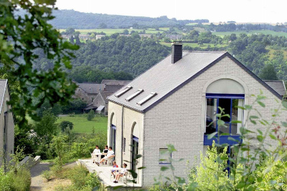 008 Mooi 8 persoons vakantiehuis nabij het mooie stadje Durbuy