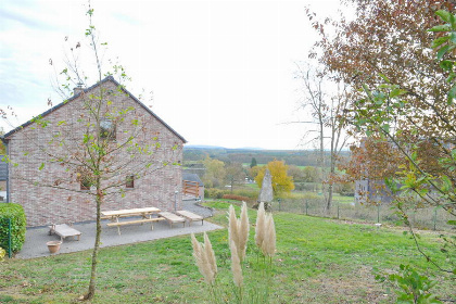 005 Prachtig 9 persoons vakantiehuis met een heerlijk uitzicht over de Ardennen