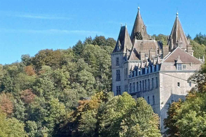 057 Prachtig vakantiehuis in Durbuy met schitterend uitzicht op de bossen