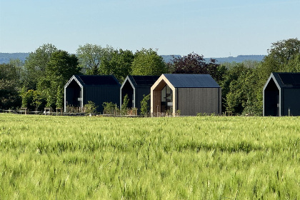 006 Tweepersoons lodge met panoramisch uitzicht en hottub in Durbuy