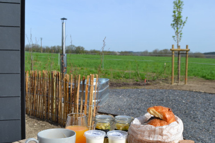 012 Tweepersoons lodge met panoramisch uitzicht en hottub in Durbuy