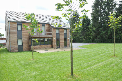 009 Mooi12 persoons kindvriendelijke vakantiehuis met sauna in de Ardennen