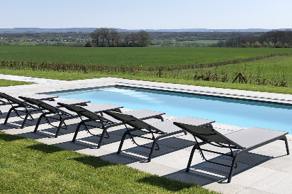 017 Prachtig 10 persoons vakantiehuis met eigen zwembad in de Ardennen