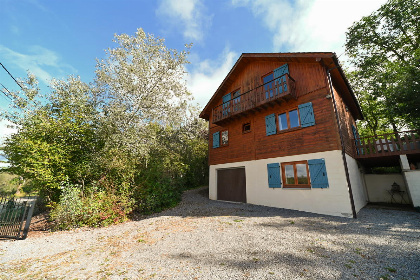 004 Prachtig 8 persoons vakantiehuis met sauna in de Belgische Ardennen nabij Biron