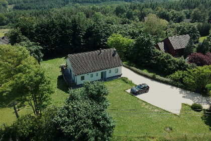 017 14 persoons vakantiehuis met prive zwembad in de Ardennen