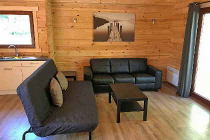 007 Chalet voor 8 personen op vakantiepark Village de Vacances Oignies