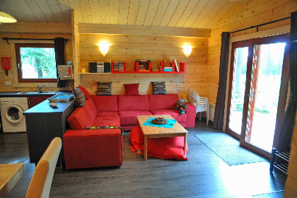 005 Compact chalet voor 8 personen midden in de bossen in de Ardennen