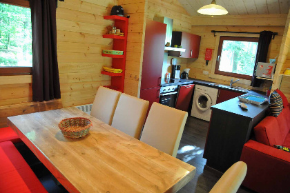 012 Compact chalet voor 8 personen midden in de bossen in de Ardennen