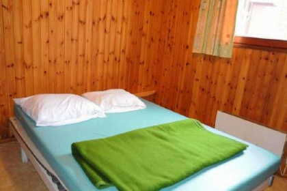 009 Sfeervolle houten bungalow voor 4 personen op vakantiepark