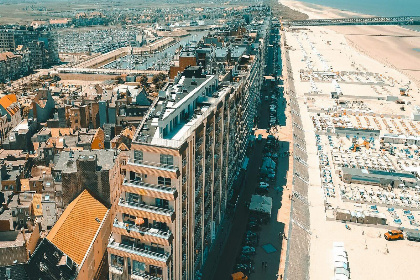 001 4 persoons Penthouse met rooftopterras en zeezicht in Blankenberge