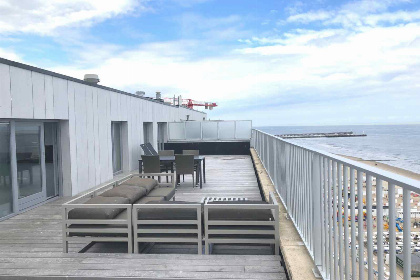 006 4 persoons Penthouse met rooftopterras en zeezicht in Blankenberge