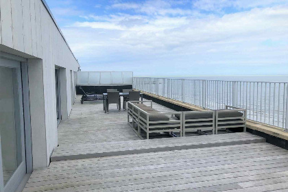 008 4 persoons Penthouse met rooftopterras en zeezicht in Blankenberge