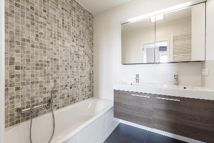 006 Eden   B7   garage 2.16