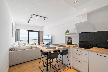 006 Malibu Beach   4A   garage