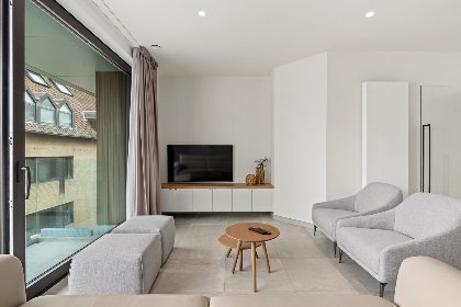 003 Maple Leaf   03.02   garage