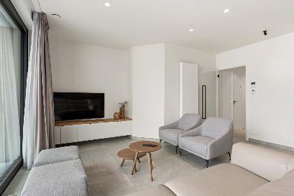 004 Maple Leaf   03.02   garage