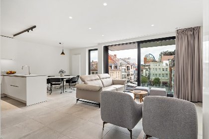 007 Maple Leaf   03.02   garage