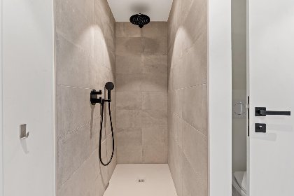 013 Maple Leaf   03.02   garage