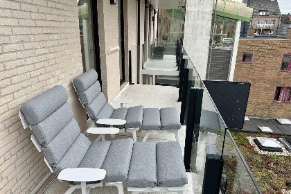 017 Maple Leaf   03.02   garage