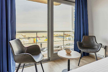 012 Mooie 2 persoons suite met balkon en zeezicht in Blankenberge