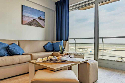 007 Mooie 4 persoons suite met balkon en zeezicht in Blankenberge