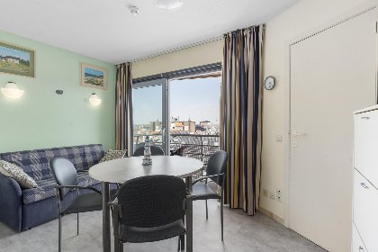 001 Ocean Suites   714