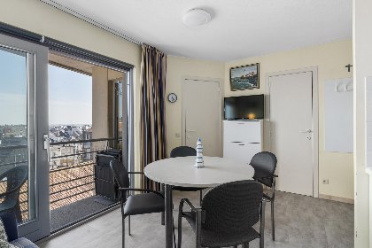 006 Ocean Suites   714