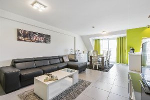 Piazza   0402   Parking 4