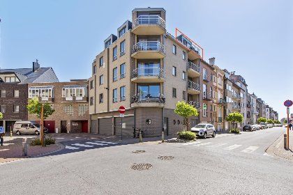 008 Piazza   0402   Parking 4