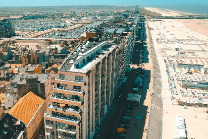 007 Prachtig 10 persoons Penthouse met rooftopterras en zeezicht