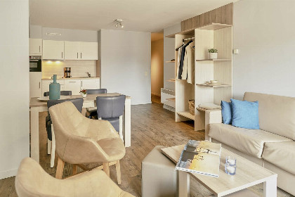 003 Studio met stadszicht | 4p