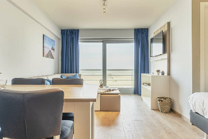 000 Suite met gedeeltelijk zeezicht zonder balkon| 4p 000 Suite met gedeeltelijk zeezicht zonder balkon| 4p