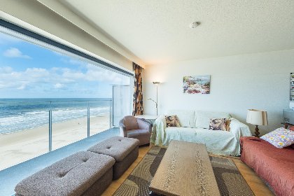 002 Canberra   0803   park. 10