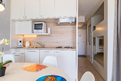 007 Darwin II   0605   box 41 (Green Garden)