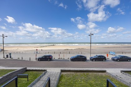 018 Espace II   0102   box 2 (Magnum)