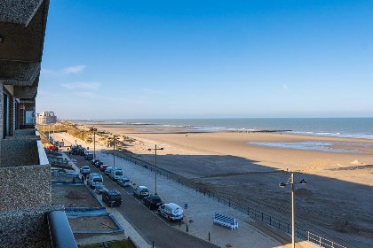 001 Espace II   0401   box 4