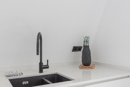 008 Green Lane The Sun   0401   box 60