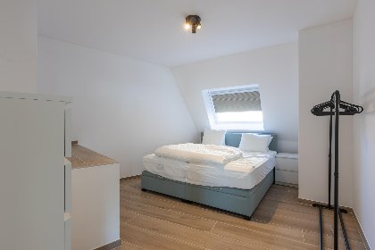 010 Green Lane The Sun   0401   box 60