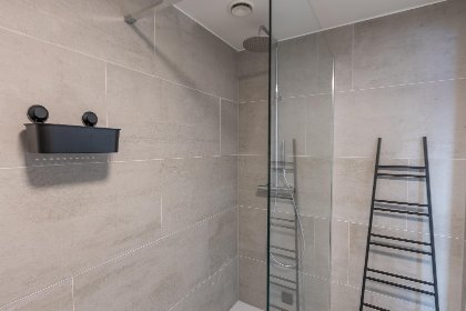 013 Green Lane The Sun   0401   box 60