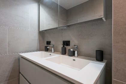 015 Green Lane The Sun   0401   box 60