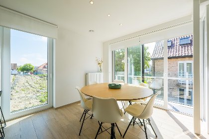 002 Matisse   0101   box 8