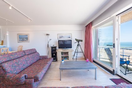 001 Mistral   0801   box 22 (Sunfield)