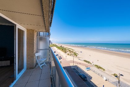 002 Pearl Beach   0504   box 12